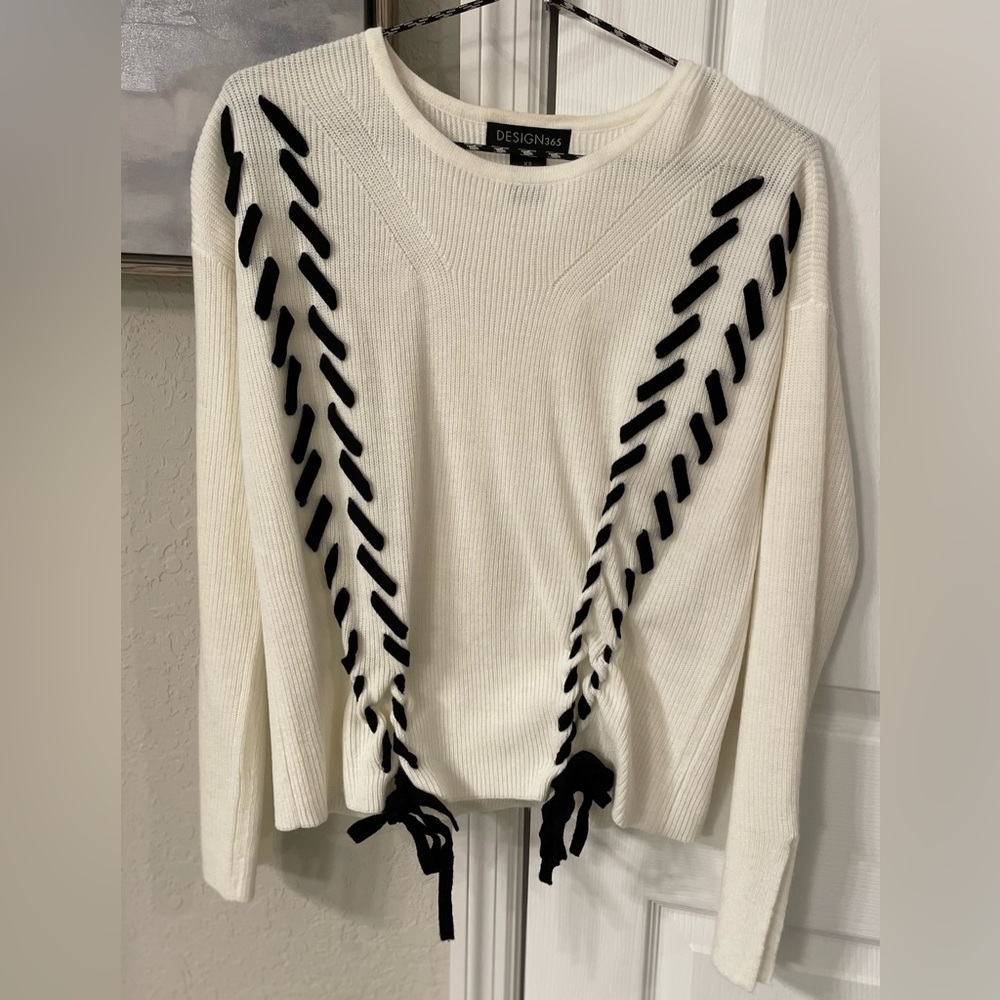 Design 365 Women’s Lace-Up Lace Cross L/S Knit Pullover Crewneck Sweater-XS-EUC